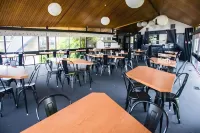 Fiordland Hotel