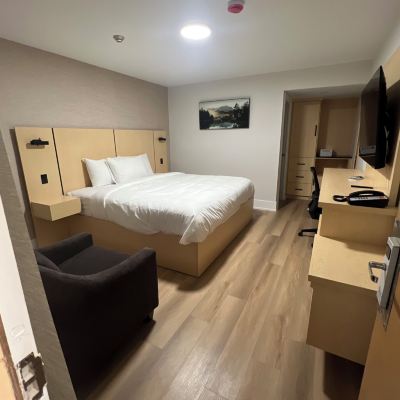 Deluxe King + Single Room Super 5 Inn Promo Code