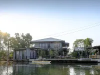 Amphawa Caza Platuu
