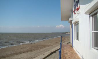 AhtariSurf Hotel - Housity