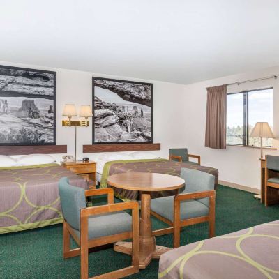Three Queen Studio Suite Super 8 by Wyndham Williams East/Grand Canyon Area Promo Code