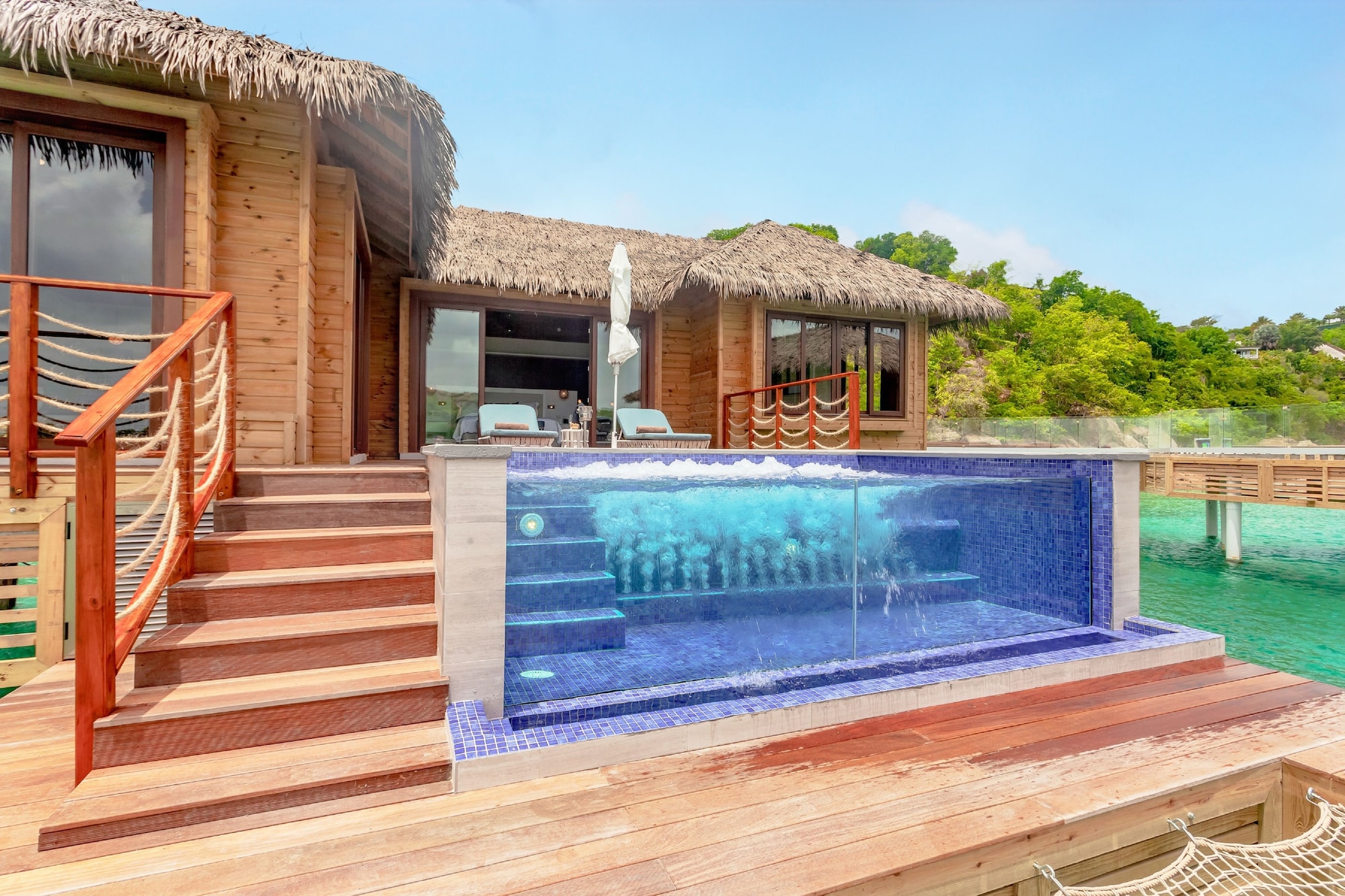 Royalton Antigua, An Autograph Collection All-Inclusive Resort钻石俱乐部主席水上简易别墅