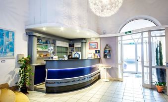 Hotel Meli - Housity