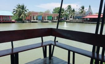 Rim Nam Riva Resort