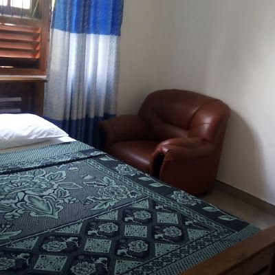 Basic Double Room with Queen Size Bed