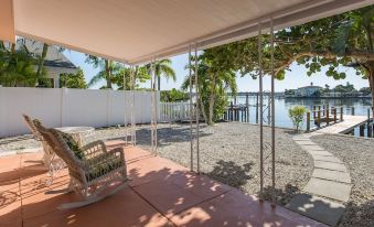 Coastal Escape - Indian Rocks Beach 2 Bedroom Apts by Redawning