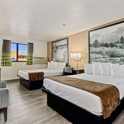 2 Queen Beds, Non-Smoking, Lounge Chair, Desk, Microwave and Refrigerator SureStay Hotel by Best Western Twin Falls Promo Code