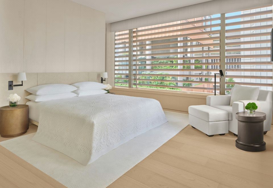 The Singapore EDITIONTanglin Suite, 1 Bedroom Larger Suite, 1 King, Corner Room