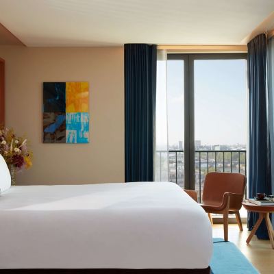 STUDIO BALCONY, 1 King, Corner Junior Suite With Balcony, River Seine And Paris View SO/ PARIS Promo Code