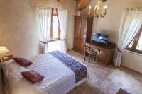 Locanda di Montegiove Hotels in 