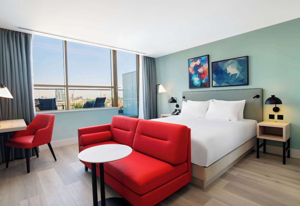 Hyatt Place London City EastPremium King Room With Balcony