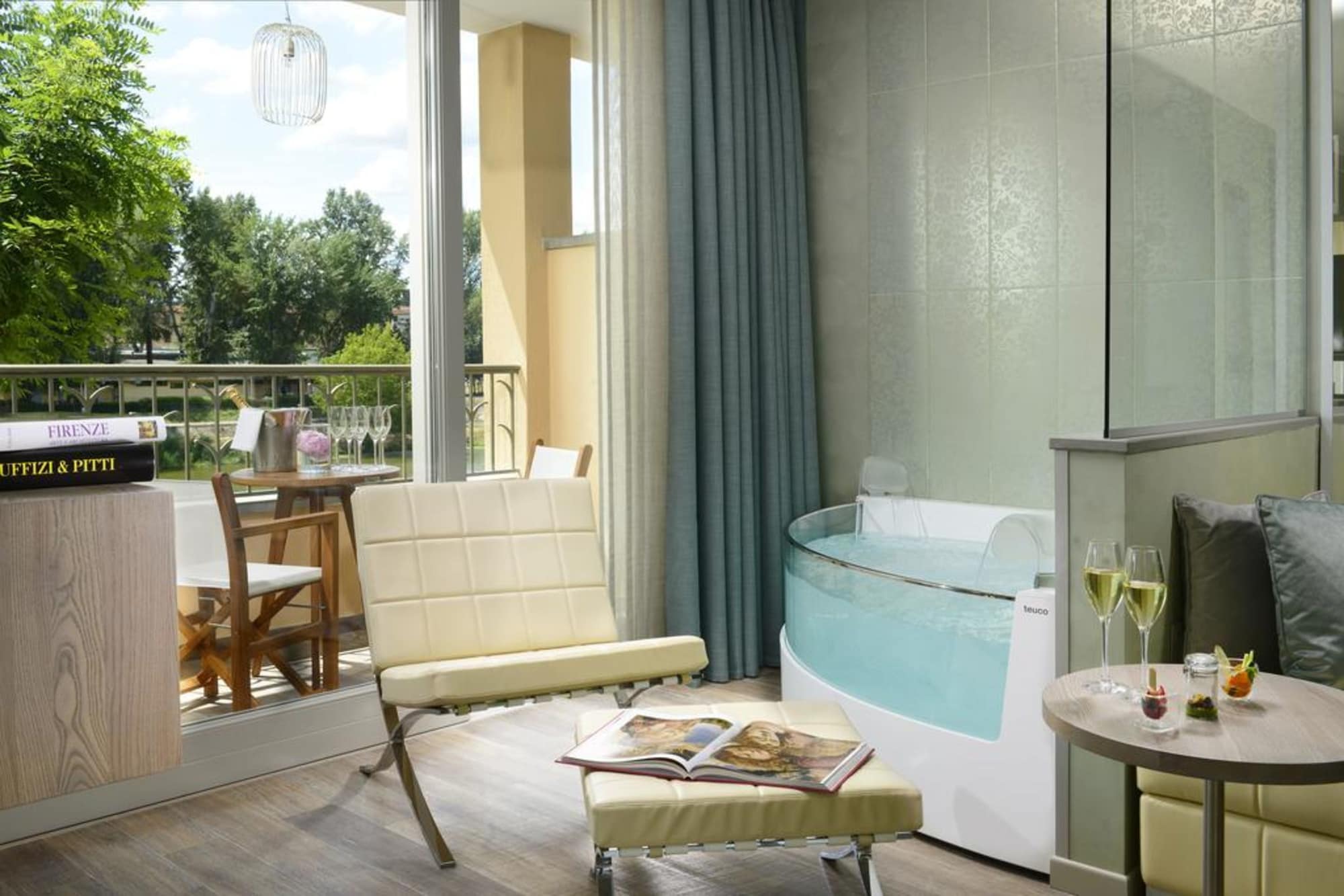 Ville Sull'Arno初级房间，热水浴缸，河景（私人健康度假村）