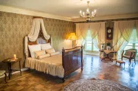 Pakruojis Manor's Palace Boutique Hotel Hotele w: 