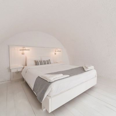 Artemis Suite (Caldera & Sunset View) Artemis Suites Promo Code