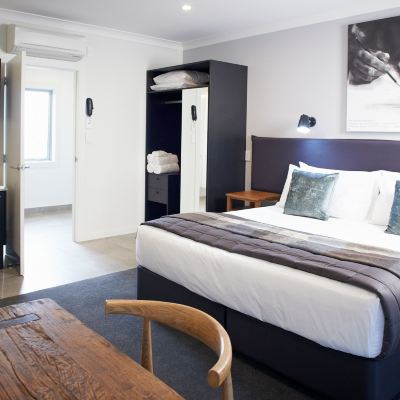Executive Access Studio Kelly Rd Cambridge Lodge Promo Code