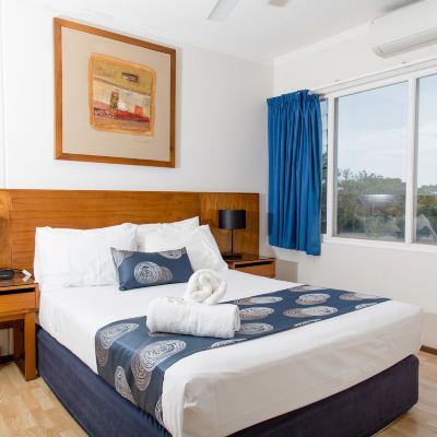 Standard Apartment, 2 Bedrooms, Free Wi-Fi & Parking Cullen Bay Resort Promo Code