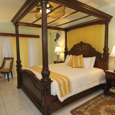 Honeymoon Room, 1 Bedroom, Jetted Tub, Courtyard View Rayon Hotel Promo Code