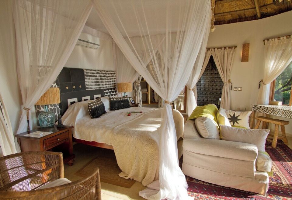 河边小屋双人房