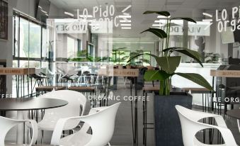 Hotel Chips Fene - Housity