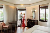 Hotel the Century