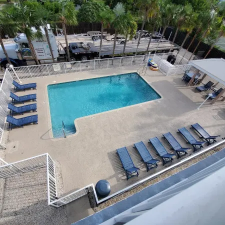 Knight's Key Suites