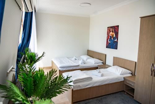 标准三人间 - 带阳台