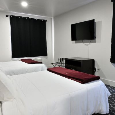 Deluxe Suite, Multiple Beds