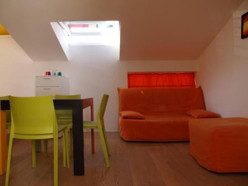 高级一卧公寓-阁楼