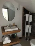 Cozy studio with AC and WiFi in Historic Geneva, NY.