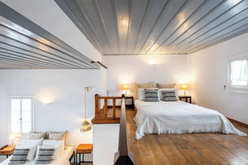 Lighthouse Hotel