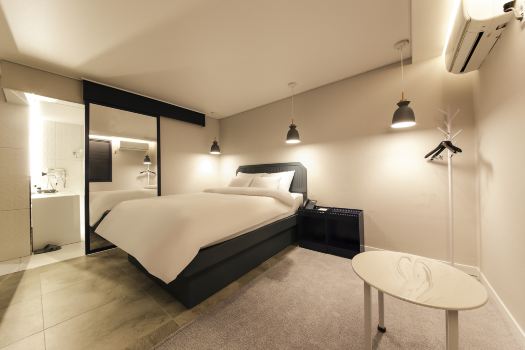 Ekklim Hotel