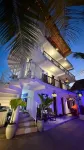 Zanz Bay Hotel Hotele w: 