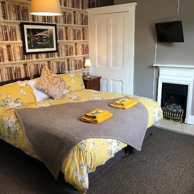 Deluxe Double or Twin Room with Ensuite