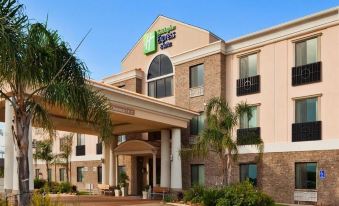 Holiday Inn Express Fairfield