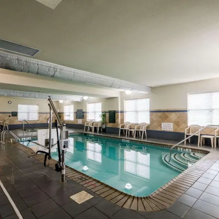 Comfort Inn & Suites
