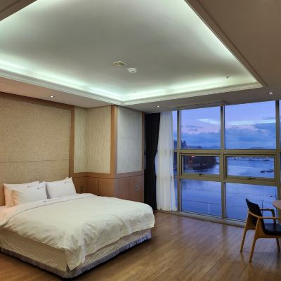 Deluxe Double Room with Ocean View