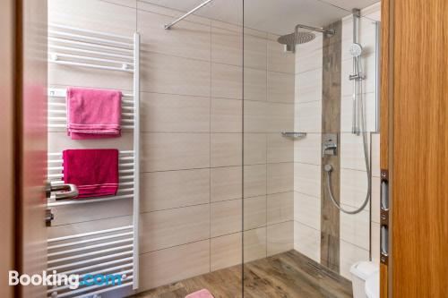 高级一卧室带阳台公寓