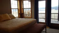 Calico Rock Cabin-500 Calico St 390 Chessmond Ferry Rd viewing the White River