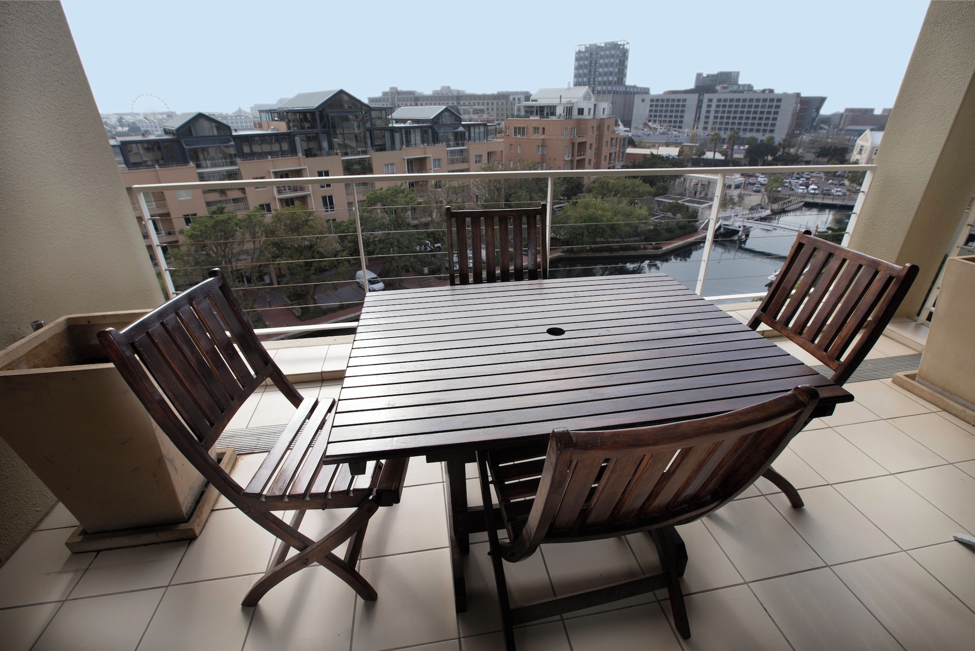 Mountain Marina Luxury Apartments三卧室高级间1