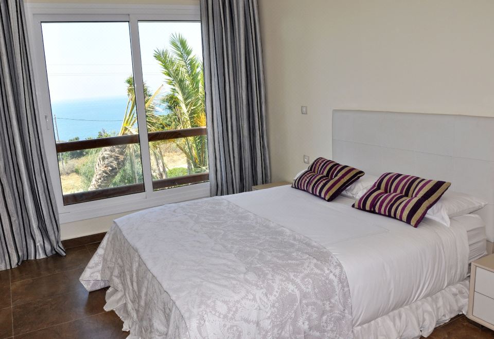 Four-Bedroom Apartment With Sea View