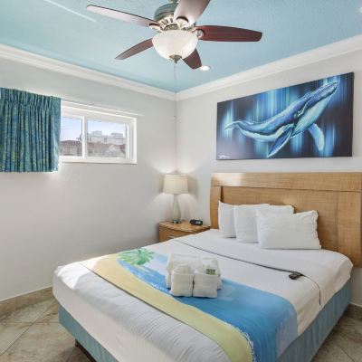 Deluxe Two Bedroom Suite (Two Queen and One Sleeper Sofas) Bay Palms Waterfront Resort - Hotel and Marina Promo Code