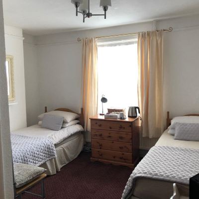 Standard Twin Room Ensuite The Prince of Wales Promo Code