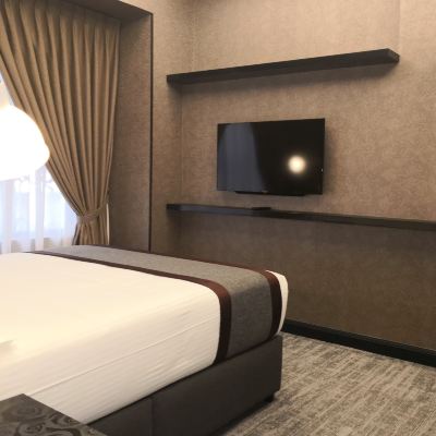 Business Premier Queen Room 1969 Business Suites Promo Code