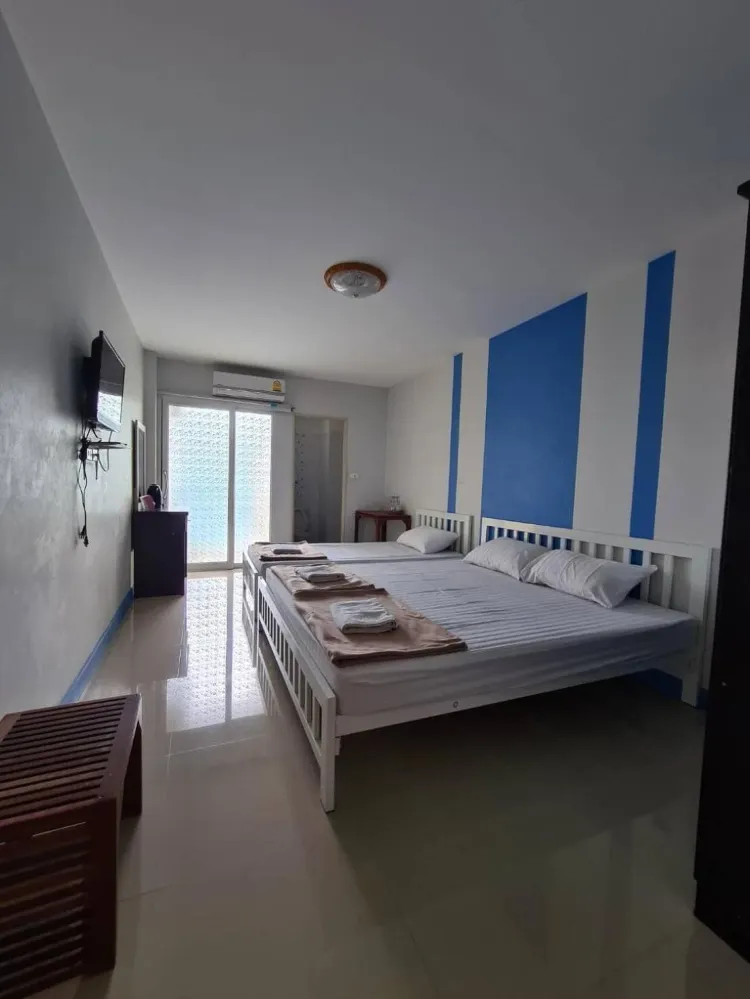 ห้องพื้นฐานสำหรับสามท่าน