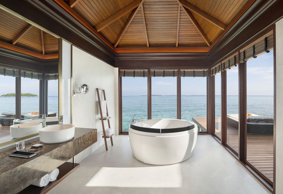 兩臥室水上別墅，兩臥室套房，臥室1: 1張特大床，臥室2：1張特大床，海景