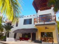 La Puerta Azul Beachfront - Adults Only