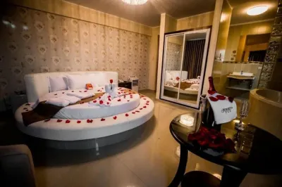 Joneya Hotel Hotel di 
