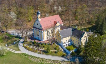 Tools Hotel Laichingen - Housity