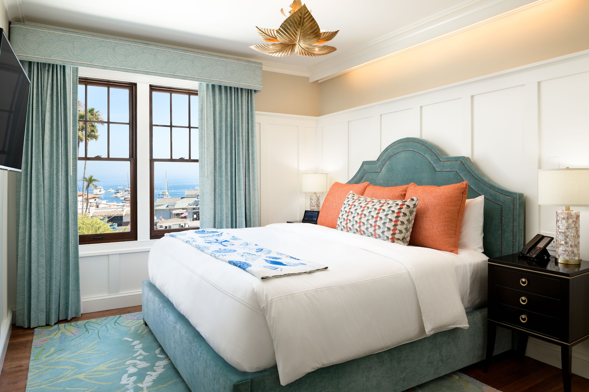 套房（Phillip Knight）