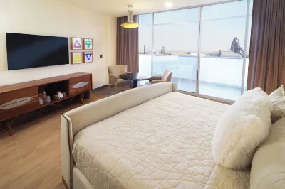 Holiday Inn MONTERREY-PARQUE FUNDIDORA by IHG โรงแรมใน